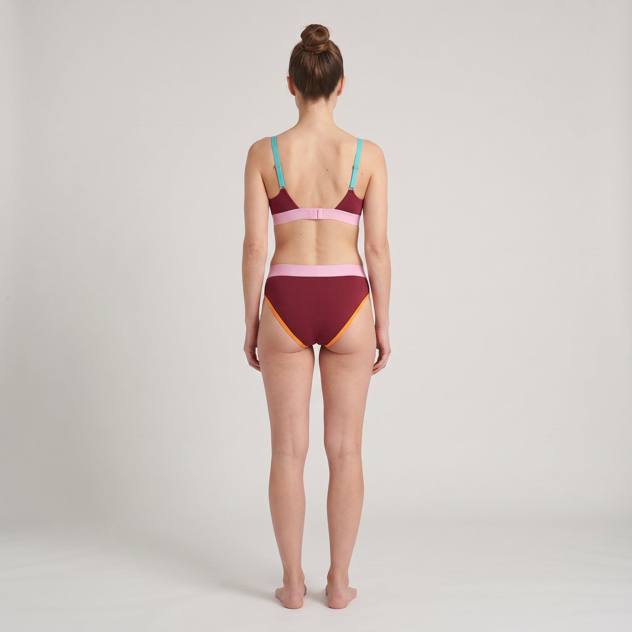 Elastic Thong | Multicolor, worn, back view
