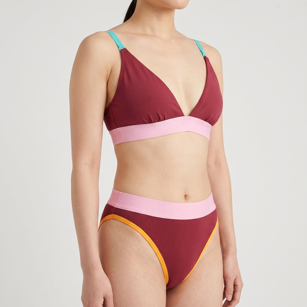 Triangle Bra + Elastic Thong Set | Multicolor, worn, close-up