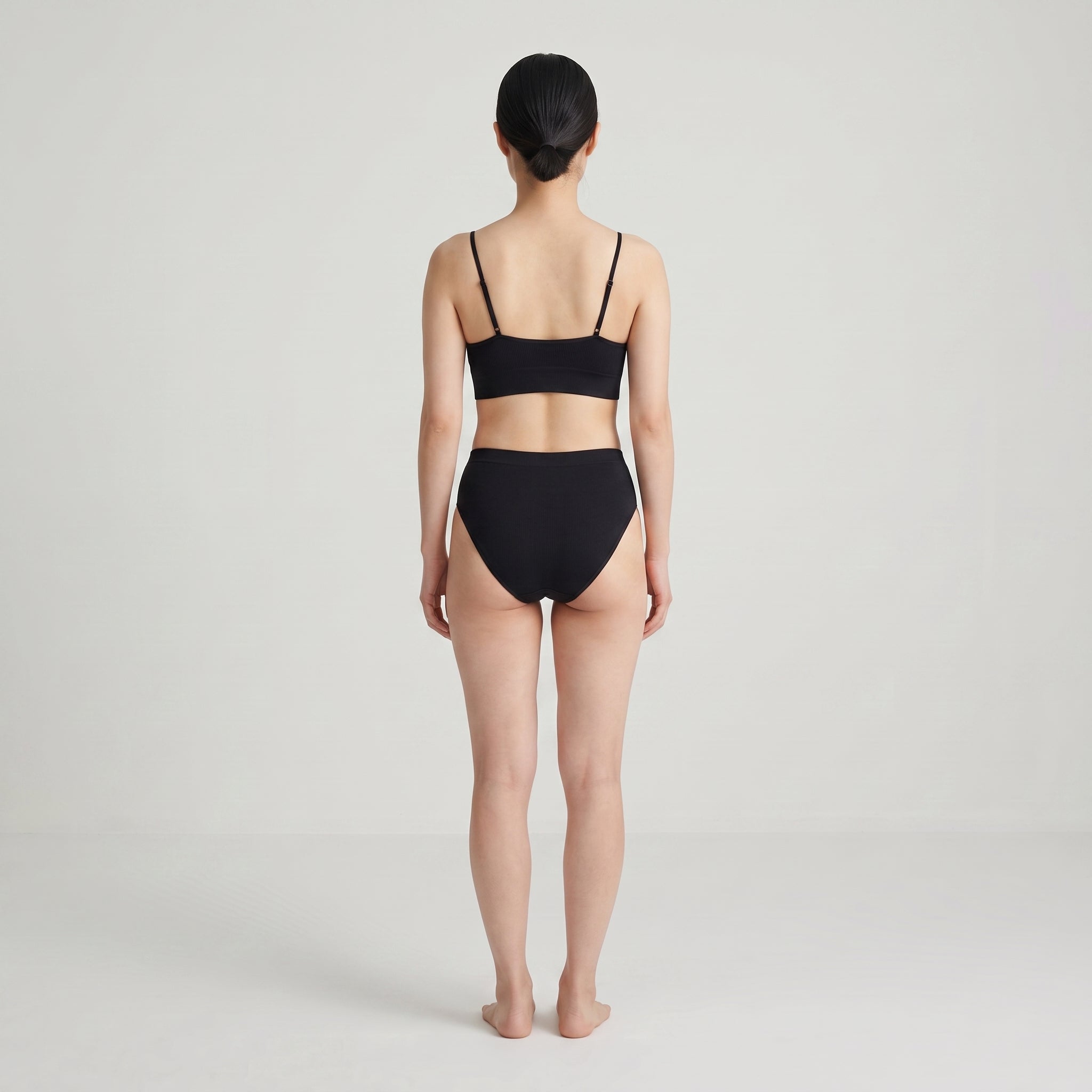 V-Neck Bra Top | 2-Pack, worn, back view, second colourway